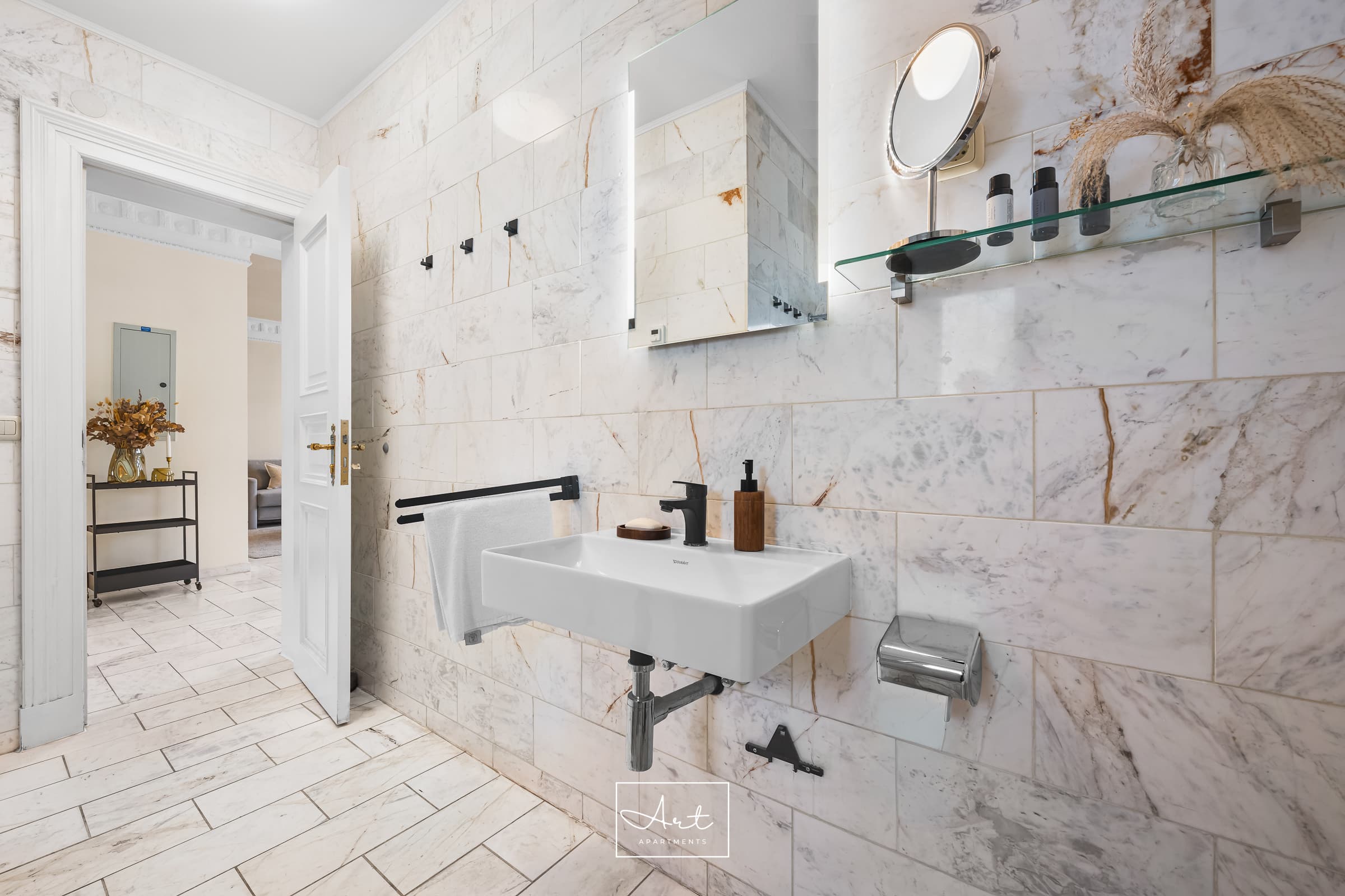 Apartment 5 thumbnail 26